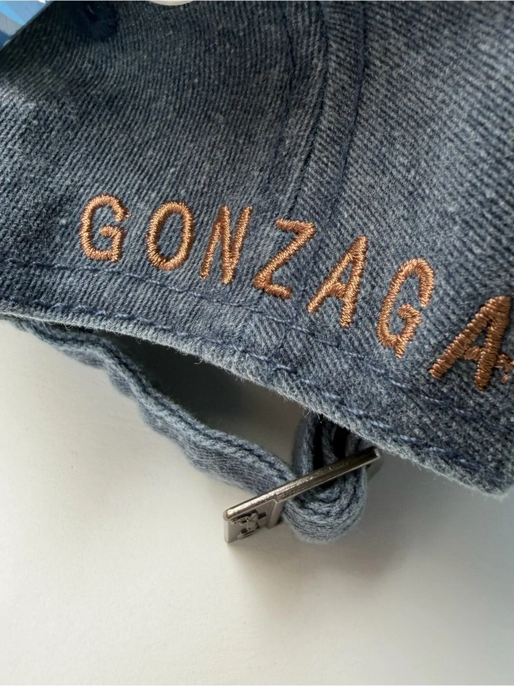 NWT Gonzaga Bulldogs Denim Chambray Adjustable Baseball Cap Hat